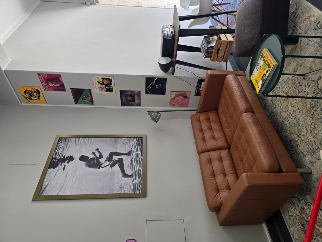CO-WORK AND RELAX